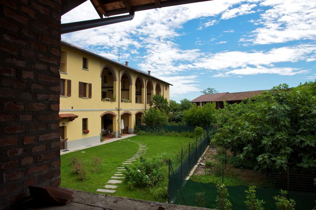 Cascina Delle Mele Bed & Breakfast Vittuone Eksteriør bilde